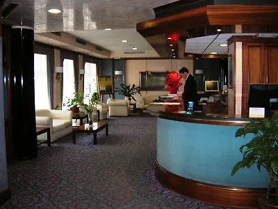 מרגרה Hotel Mondial